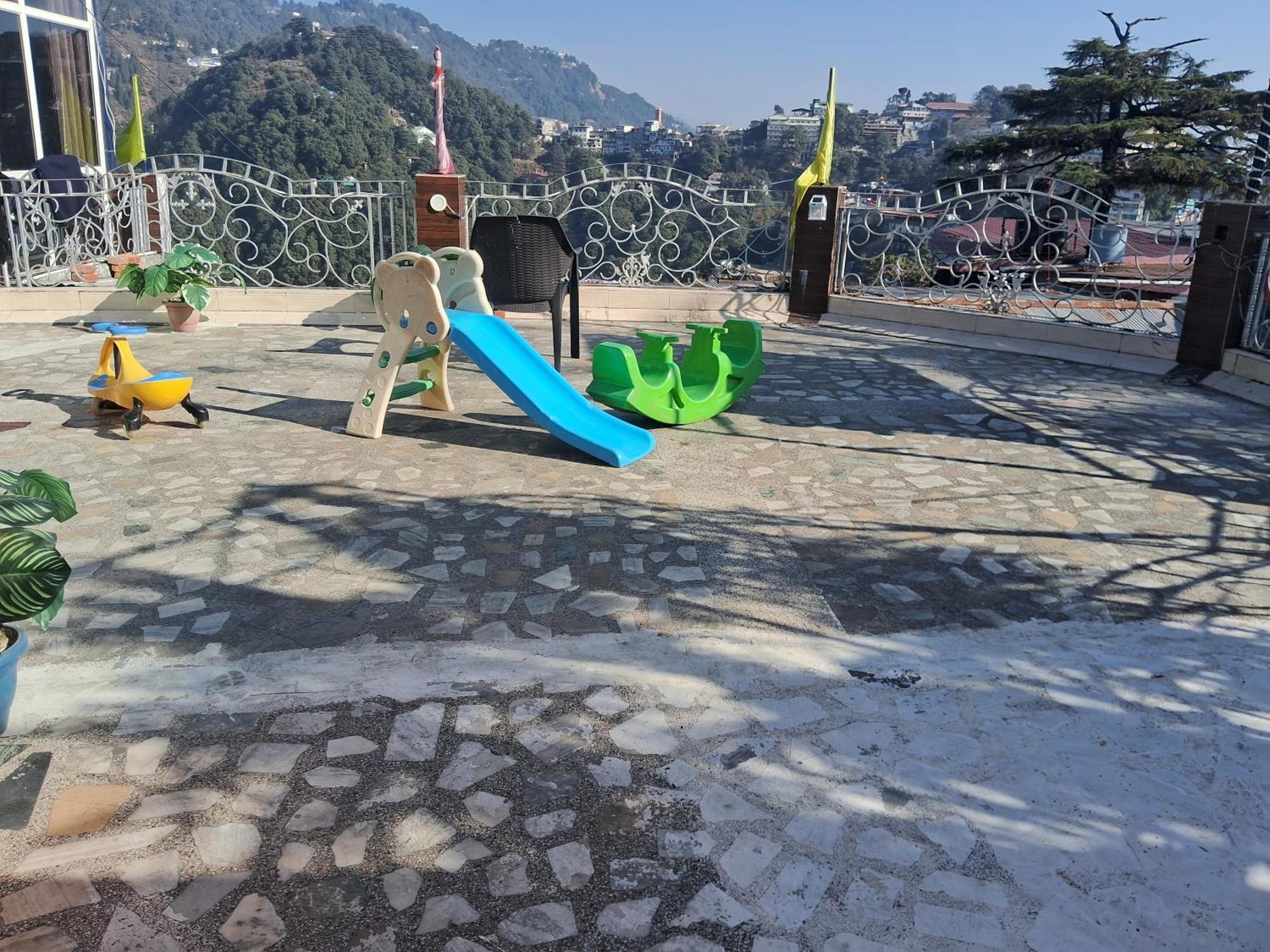 Hotel The Mussoorie International Exterior photo